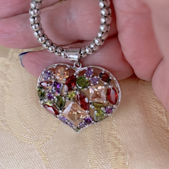 Silver heart on 17-18” chain with multicolored stones. Excellent condition - Picture 1 of 6